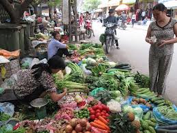 Giá nhiều loại thực phẩm tăng gấp đôi do nguồn cung khan hiếm ảnh 1